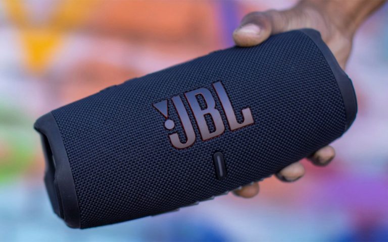 Обзор JBL Charge 5 |  PCMag