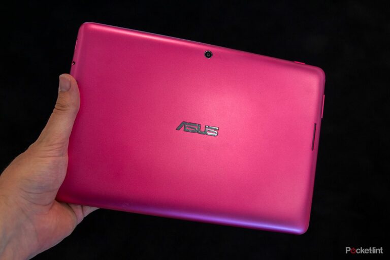 Практика Asus MeMO Pad 10: планшет выглядит красиво в розовом цвете, запускается вместе с MeMO Pad 8