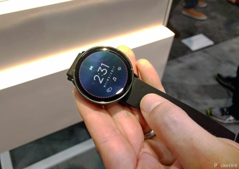 Превью Misfit Vapor: дизайнерские часы с сенсорным экраном в водонепроницаемом корпусе